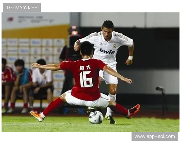 居莱尔左路横传，贡萨洛左脚后跟精巧破门